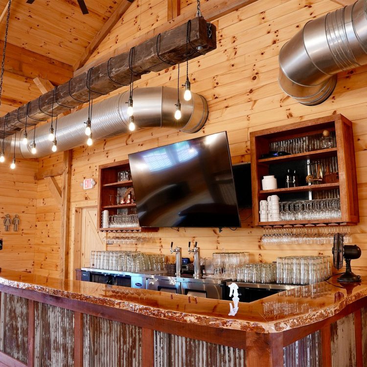 Tall Oaks Event Barn - Bar Area